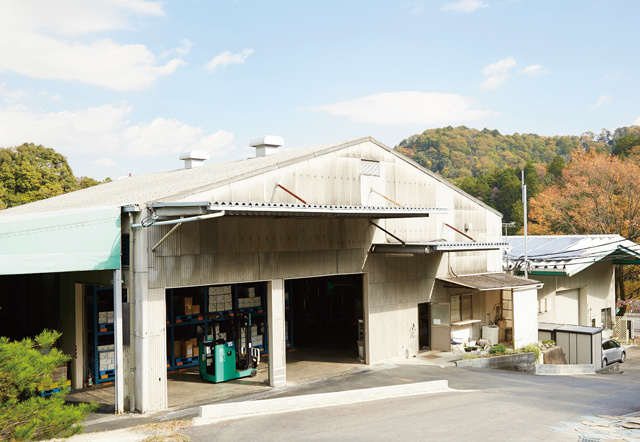 岩深水の工場